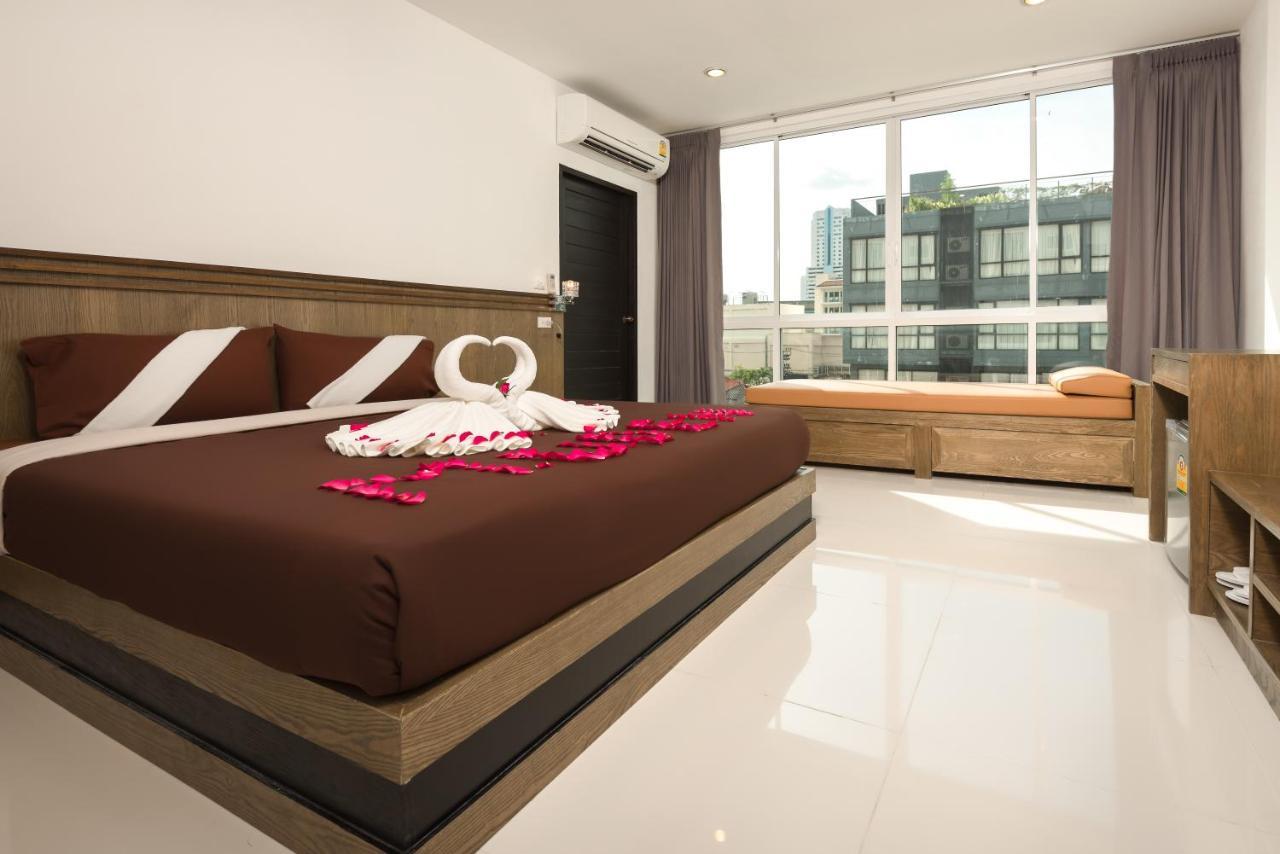77 Bangla Hotel - Sha Certified Пхукет Экстерьер фото