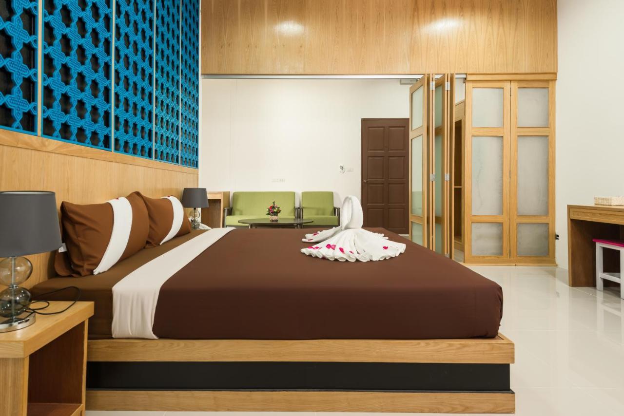 77 Bangla Hotel - Sha Certified Пхукет Экстерьер фото