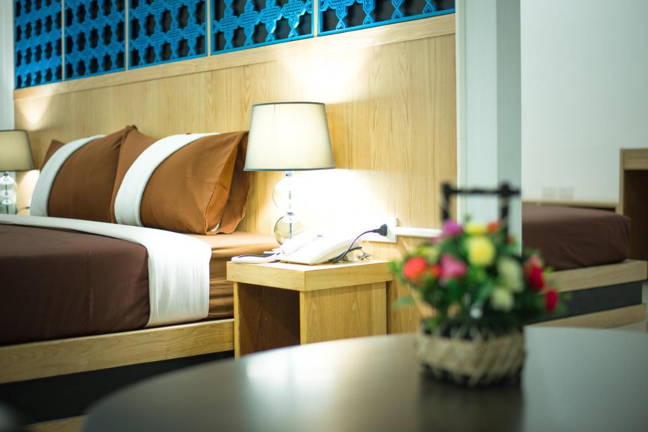 77 Bangla Hotel - Sha Certified Пхукет Экстерьер фото