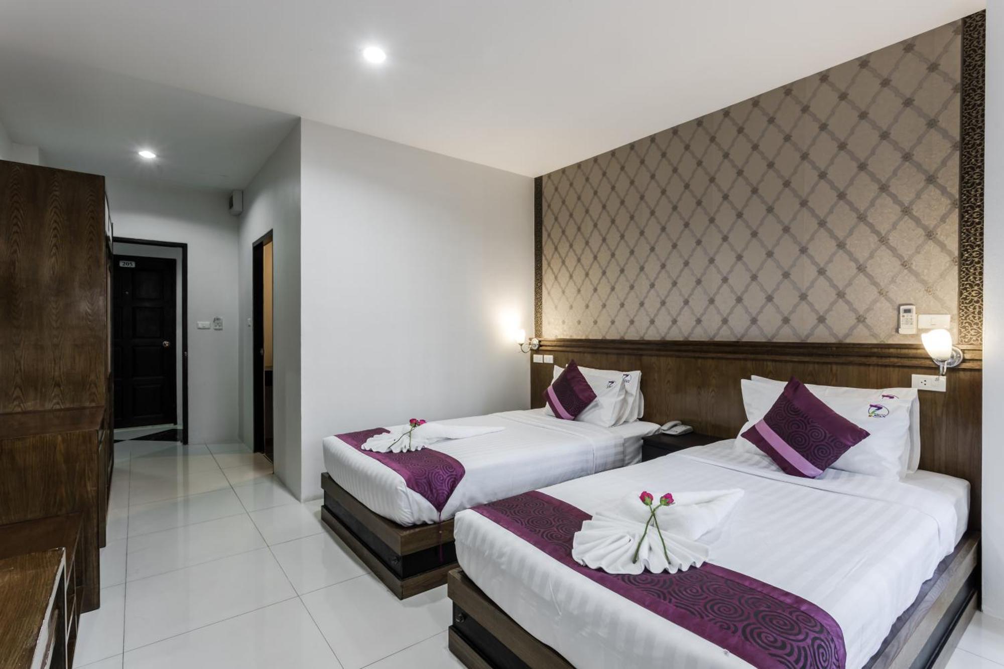 77 Bangla Hotel - Sha Certified Пхукет Экстерьер фото